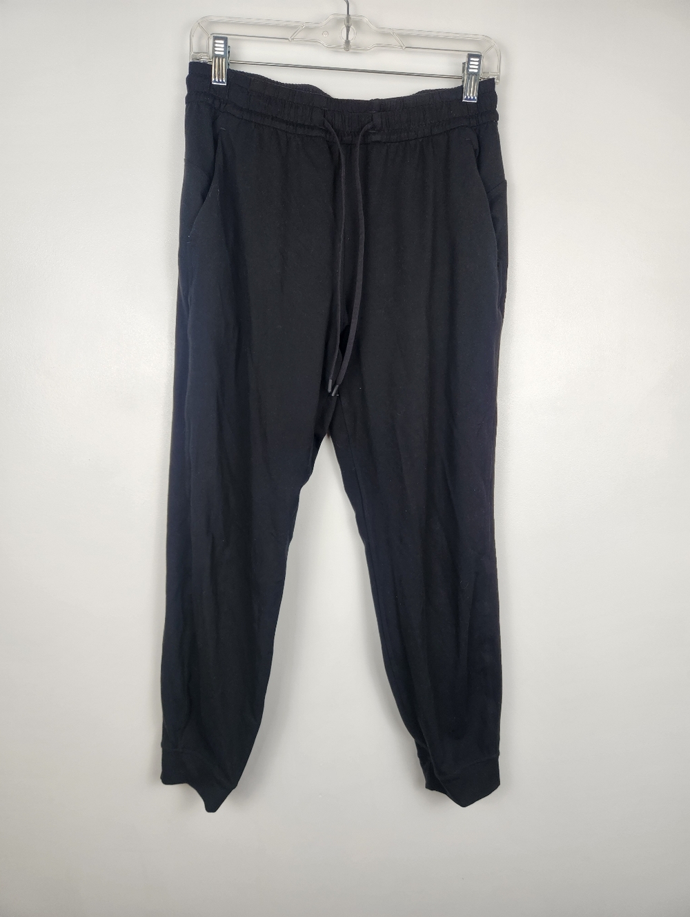 Lululemon Align Joggers in Black - Size 6​